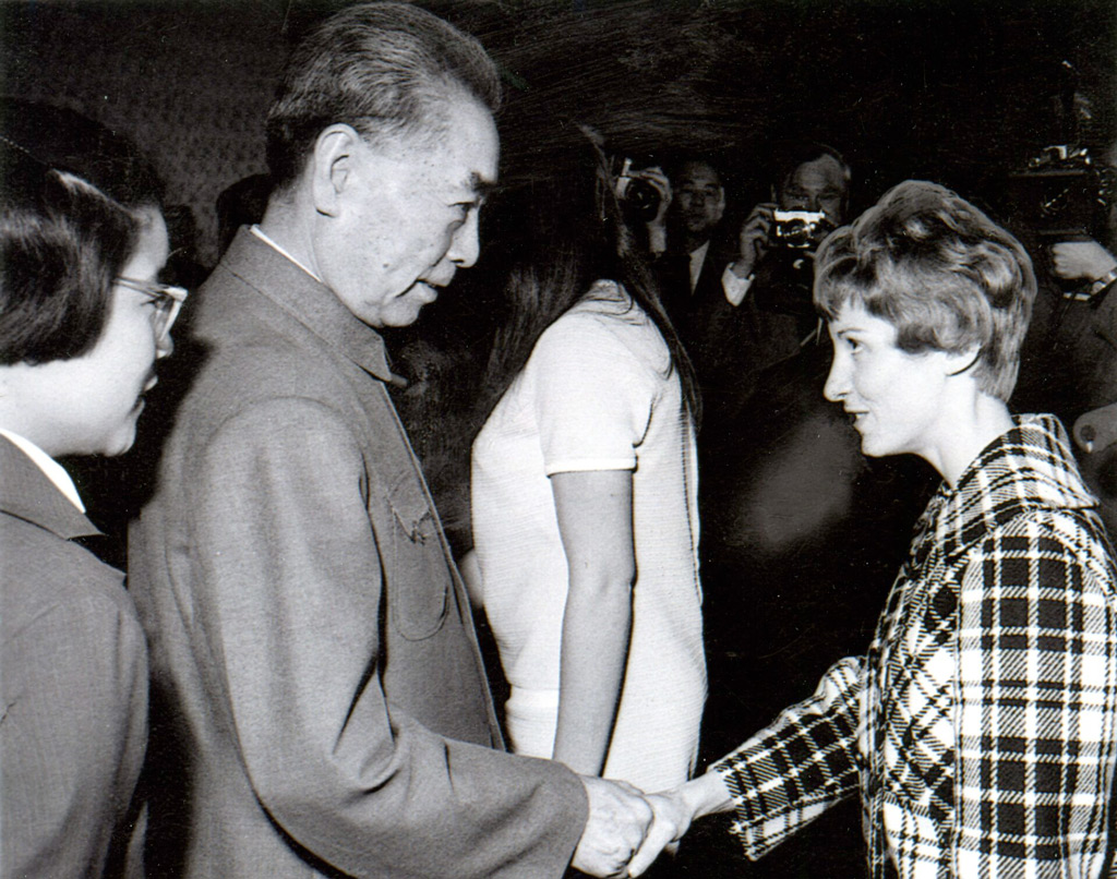 Connie Sweeris shakes hands with Premier Zhou Enlai