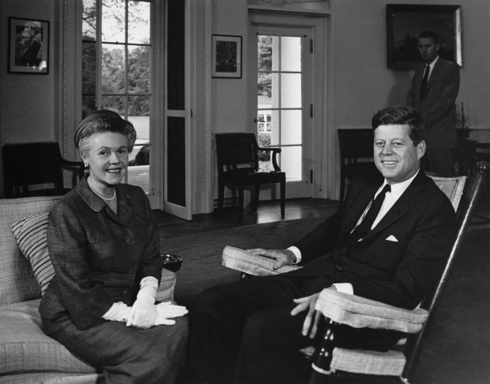 Anderson sitting with JFK in the oval office