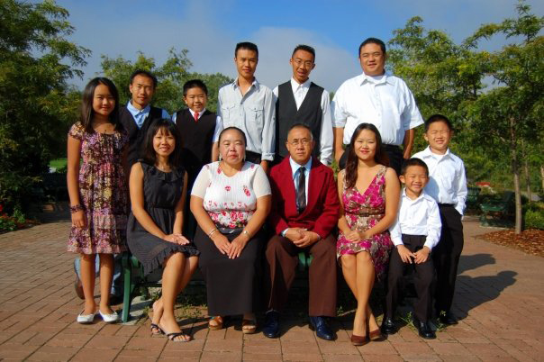 Boa Lee's family photo posed