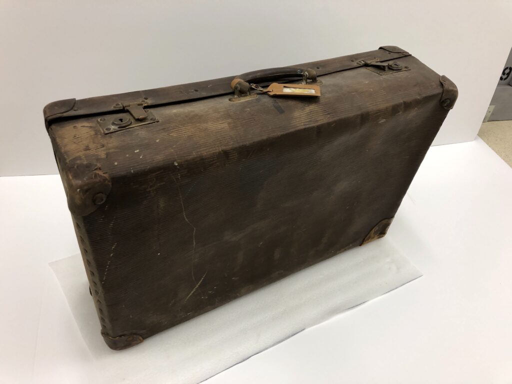 Neumann suitcase holocaust