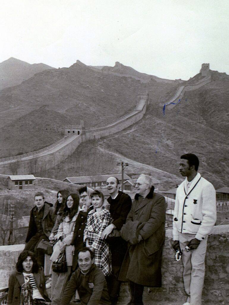 The U.S. Table Tennis team poses on the Great Wall of China