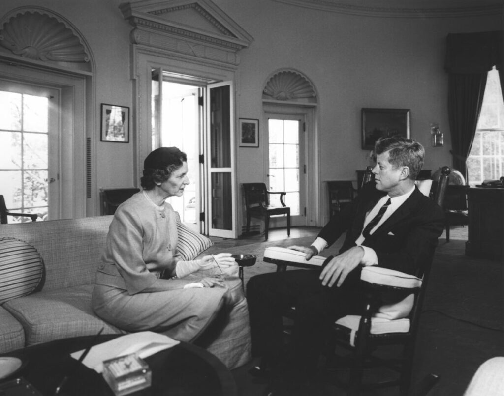 Frances E Willis meets with JFK in the oval office