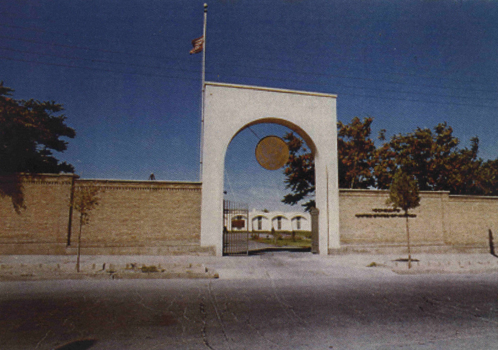 tabriz consulate gate