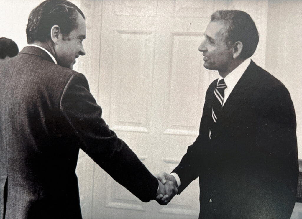 telles shakes nixon's hand