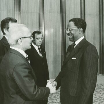 U.S. Ambassador David Bolen (right) greets East German Chairman of the Council of State Erich Honecker upon Bolen’s presenting his credentials in 1977.