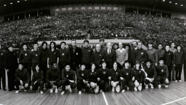 ping-pong diplomacy group photo